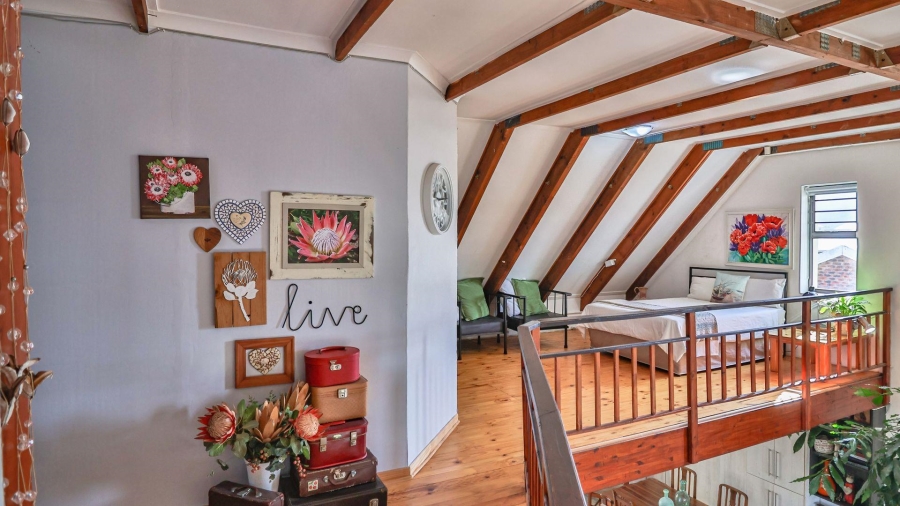 5 Bedroom Property for Sale in Perlemoenbaai Western Cape